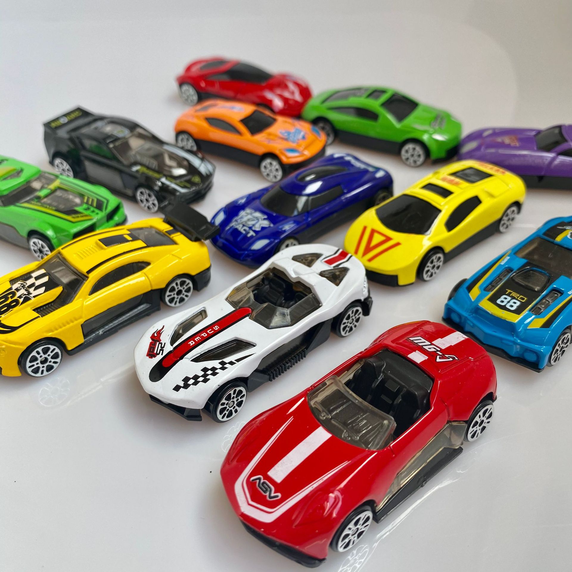 Children's Alloy Sliding Car Kids Baby Toy Car Set Boy Model Toy Car Mini Racing Car