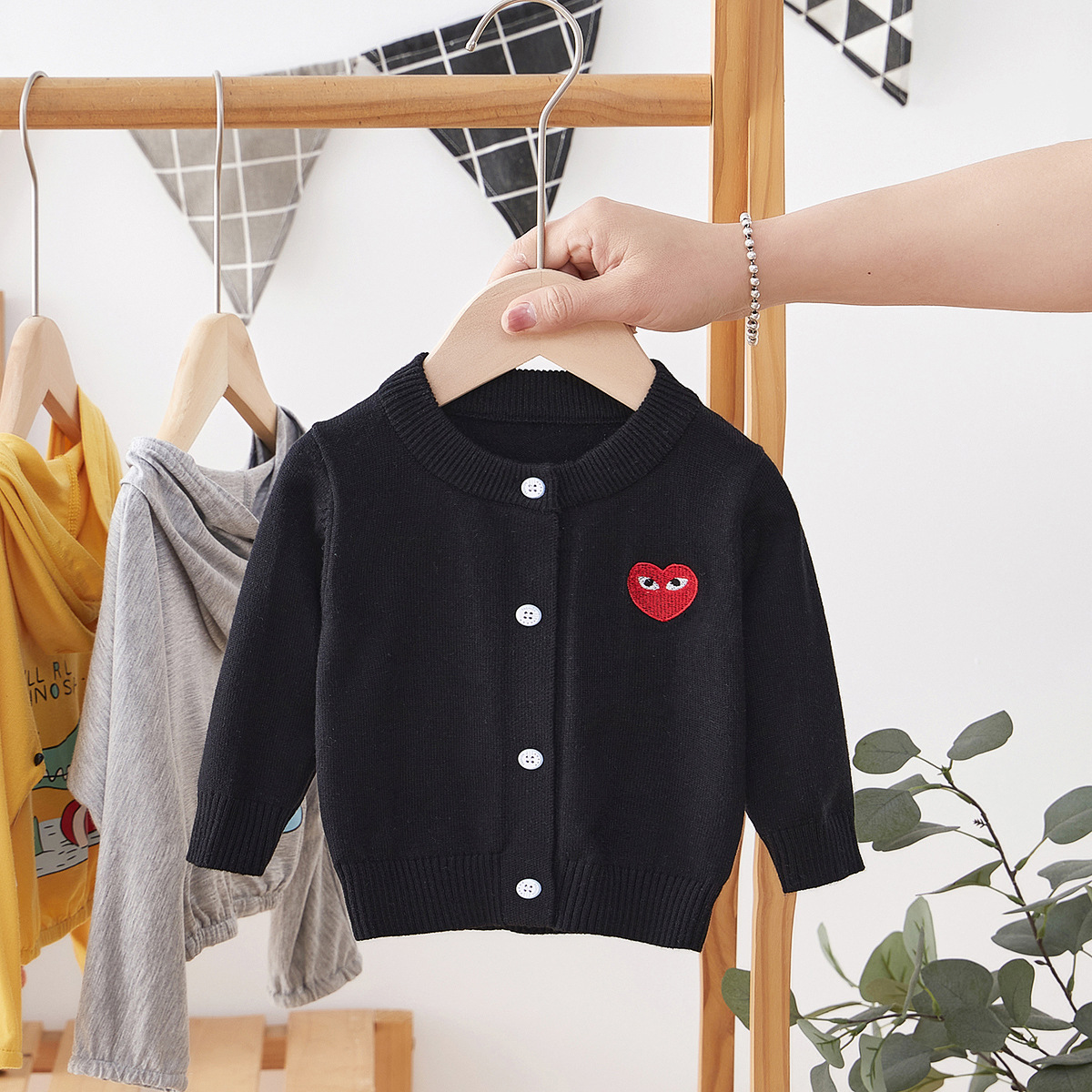 Live Supply 2025 New Children's Sweater Spring Baby Round Neck Pure Color Outwear Girls Cotton Knitted Cardigan