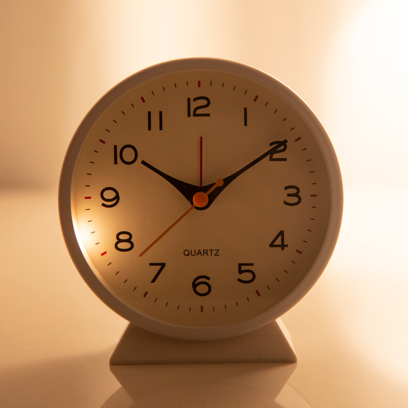 Simple Metal Small Alarm Clock Creative Bedside Luminous Desk Clock for Boys and Girls Desktop Mute Student Bedroom Clock