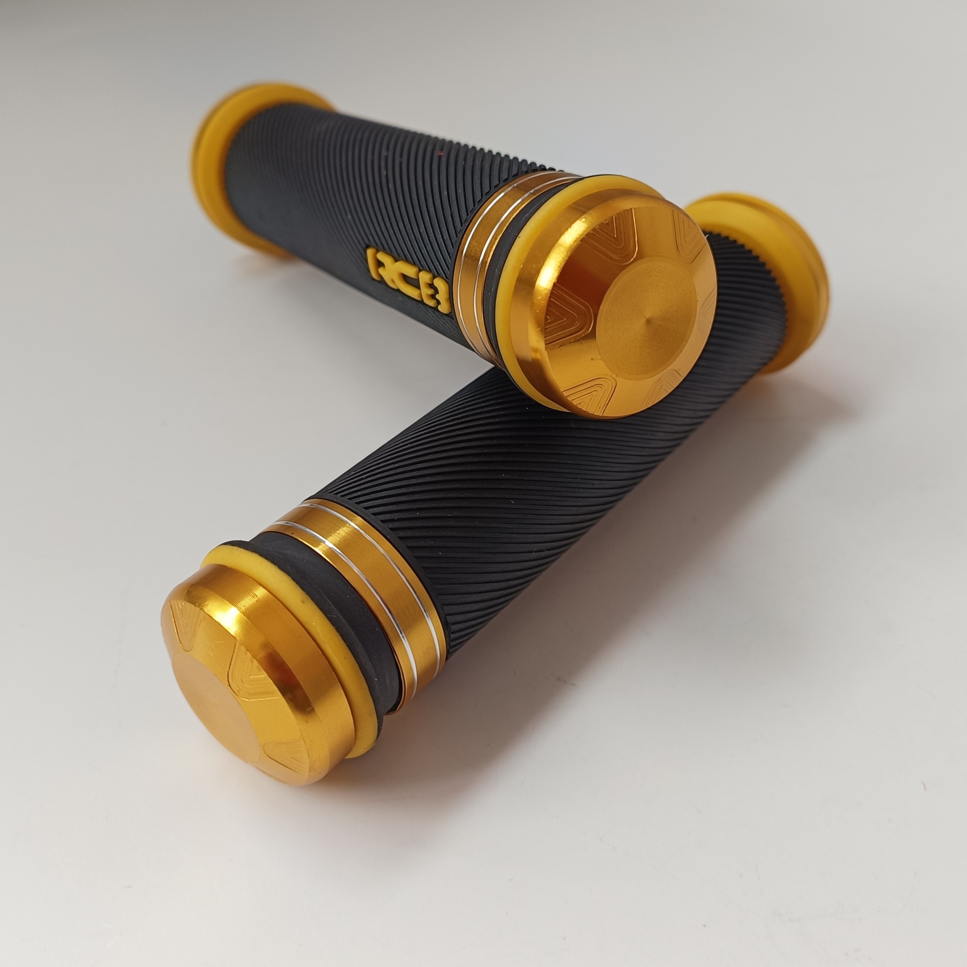 Factory Direct supply off-road motorcycle modification handle rubber electric car handle cover CNC aluminum alloy handle universal parts