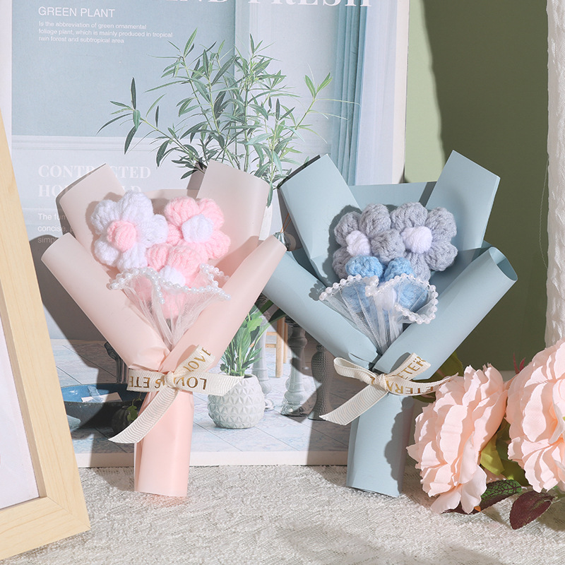 Finished Valentine's Day Mini Bouquet Handmade Yarn Puff Bouquet Ins-Style Gift Matching Small Bouquet Cross-Border