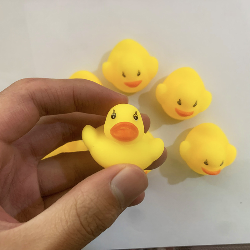 Miniature Bath Toy Little Yellow Duck Baby Water Play Duck Vinyl Children's Stress Relief Toy Wholesale