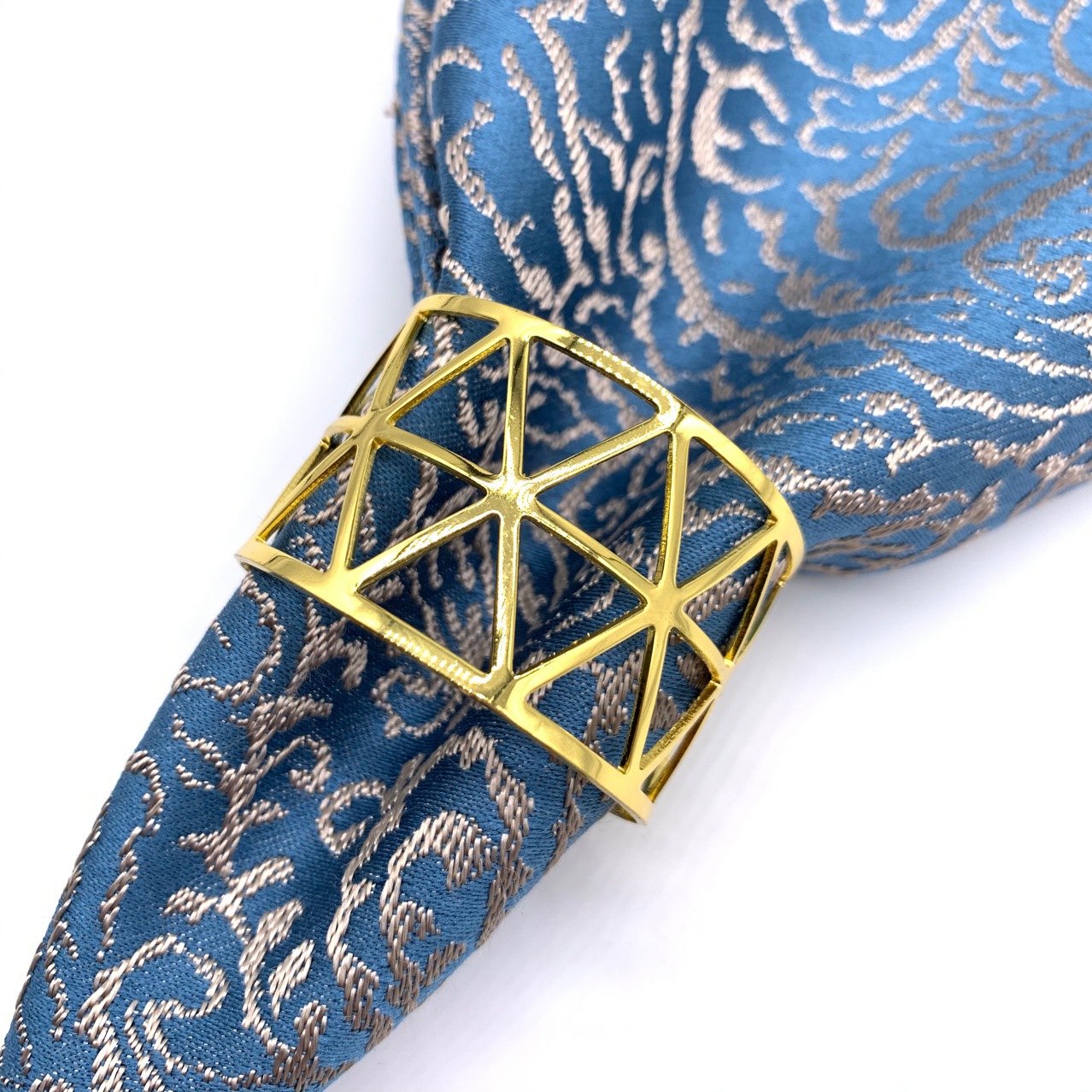 Factory direct dinner party holiday party table decoration hollow triangle napkin buckle napkin ring napkin ring